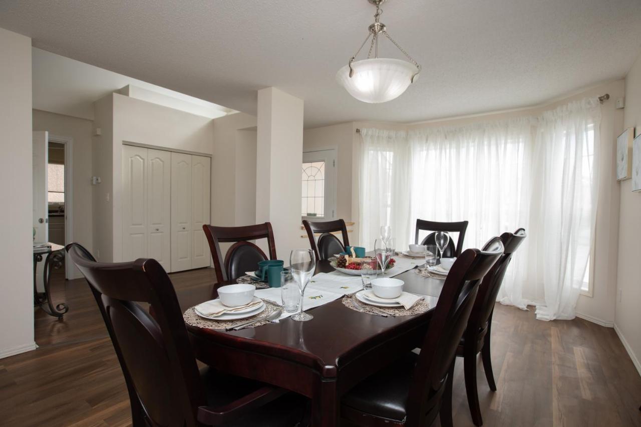 Elegant 6 Bedroom House Near U Of Manitoba Вінніпег Екстер'єр фото
